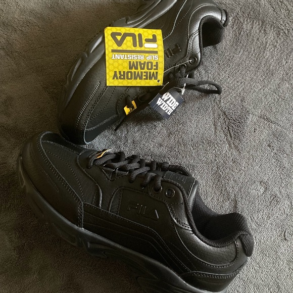 Fila Woman’s Black Slip Resistant Shoes - Picture 4 of 6